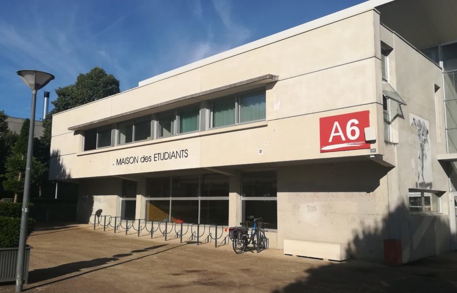 photo de la maison des étudiants extérieur