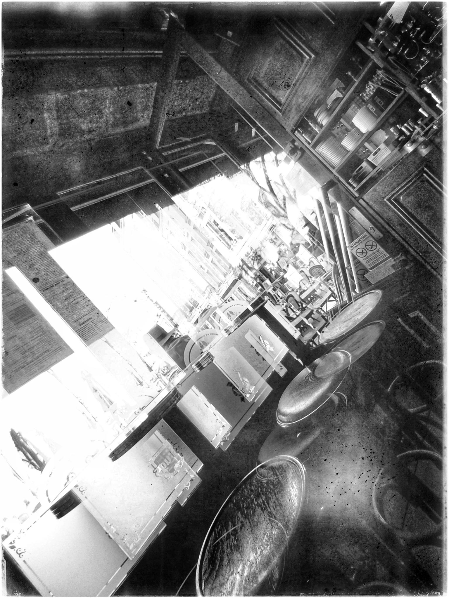 Intérieur d'un bistrot.